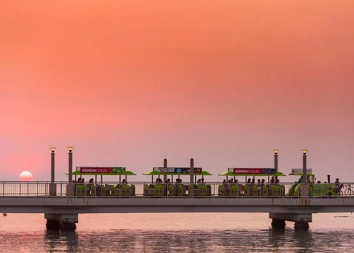 Garden Palace Superior Sea View Ii 아파트 우마그